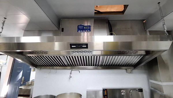 清潔油煙凈化一體機(jī)時(shí)，需要拆卸哪些部分